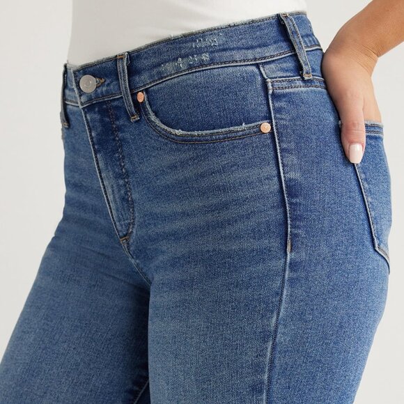 Sofia by Sofia Vergara Women's and Women's Plus Melisa Flare High Rise Jeans Sz - Picture 3 of 12